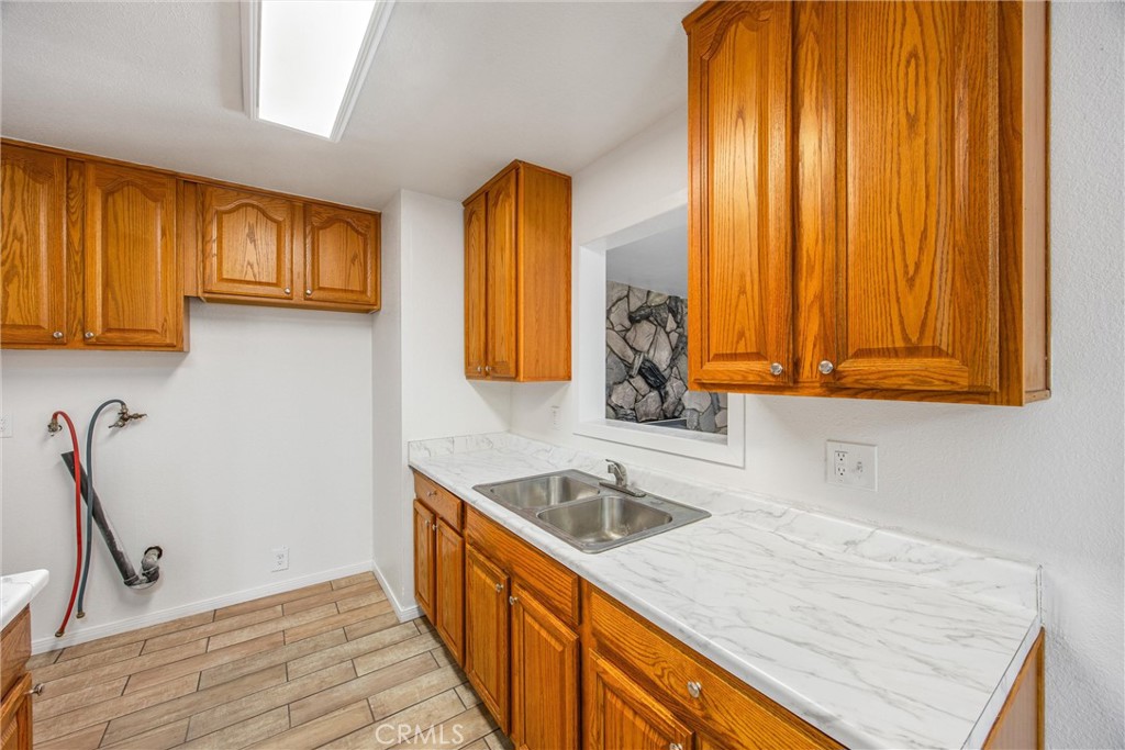 1609 De Anza Property Photo 8