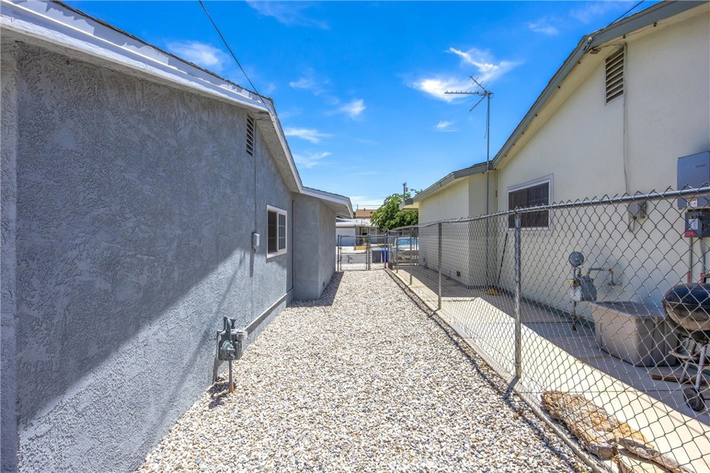 1609 De Anza Property Photo 29