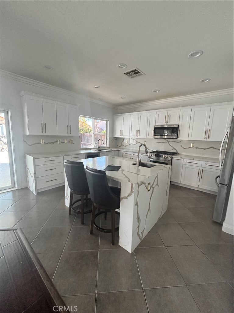 28212 Cranberry Property Photo 5