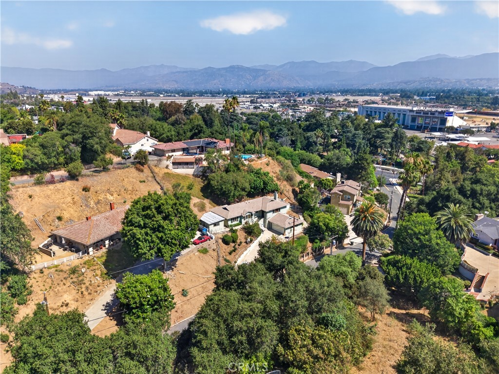 1845 Canyon Property Photo 4
