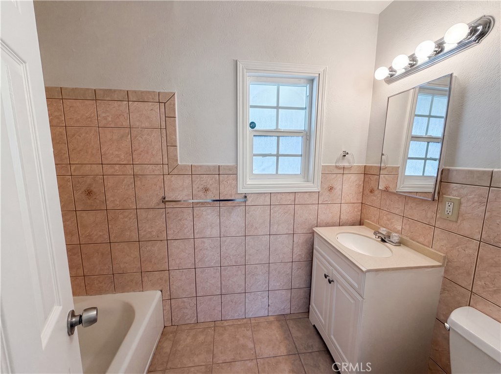 322 E Mariposa Property Photo 9