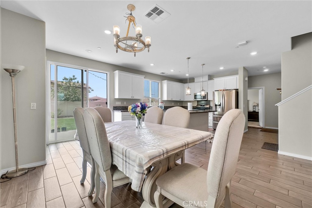 1059 Little Leaf Property Photo 8