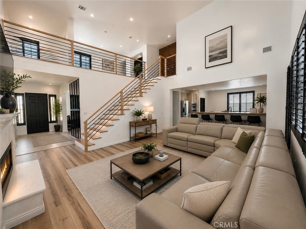 3762 Paddock Property Photo 4