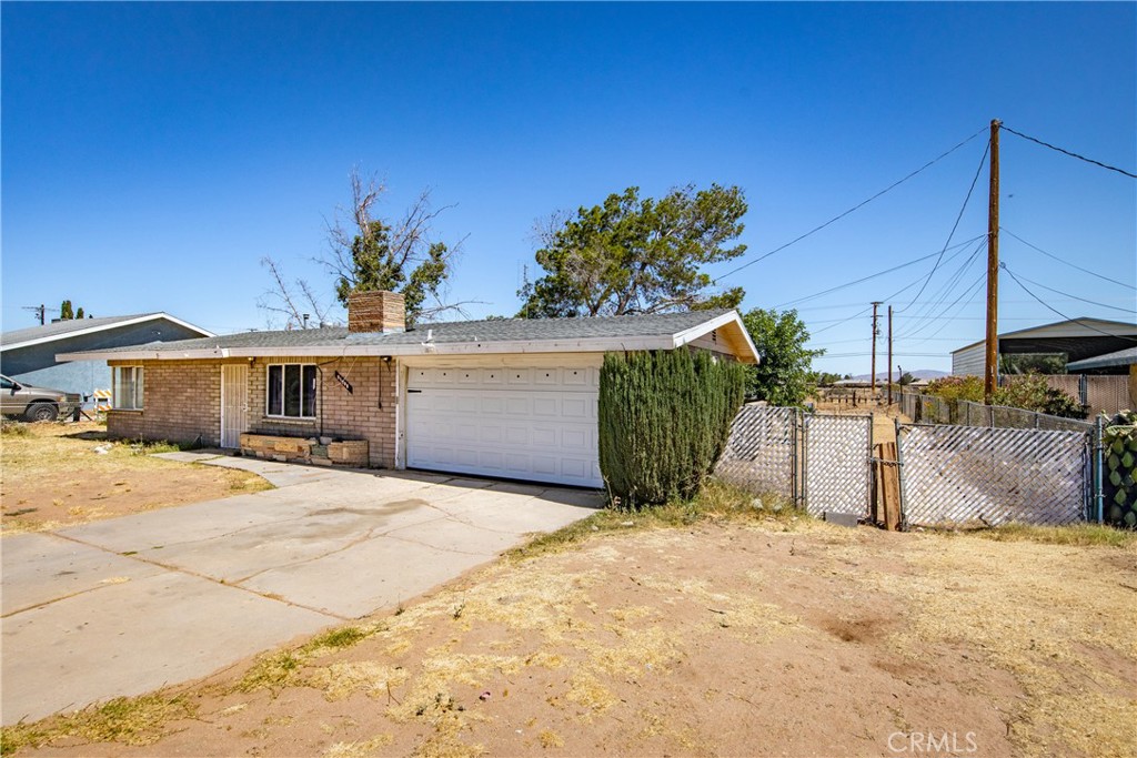 21798 Standing Rock Ave Property Photo 4