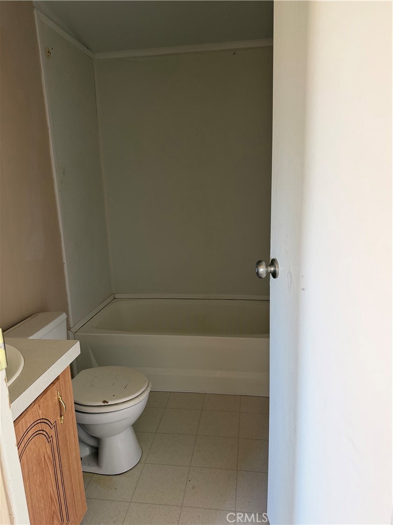 27543 Kingbird Property Photo 8