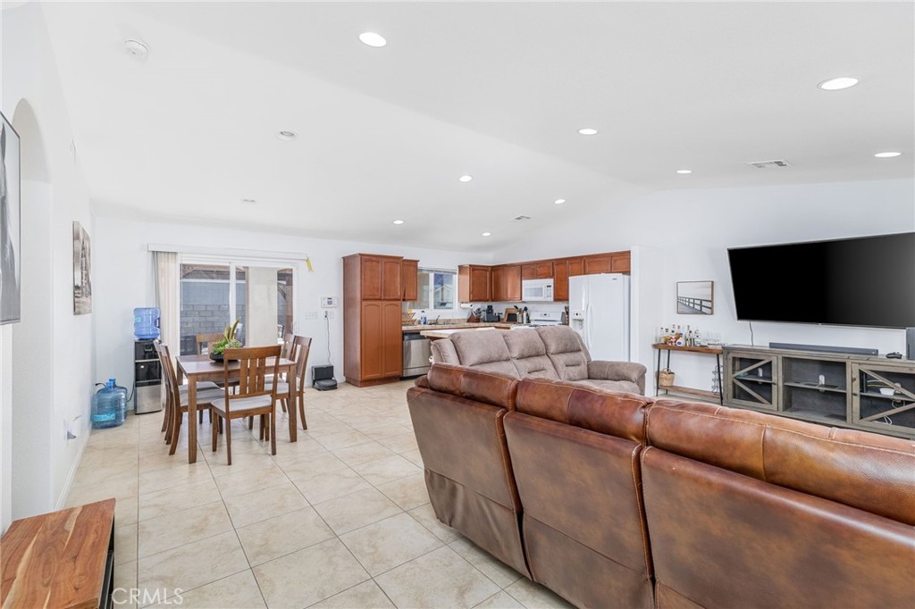 15840 Clearwater Property Photo 5