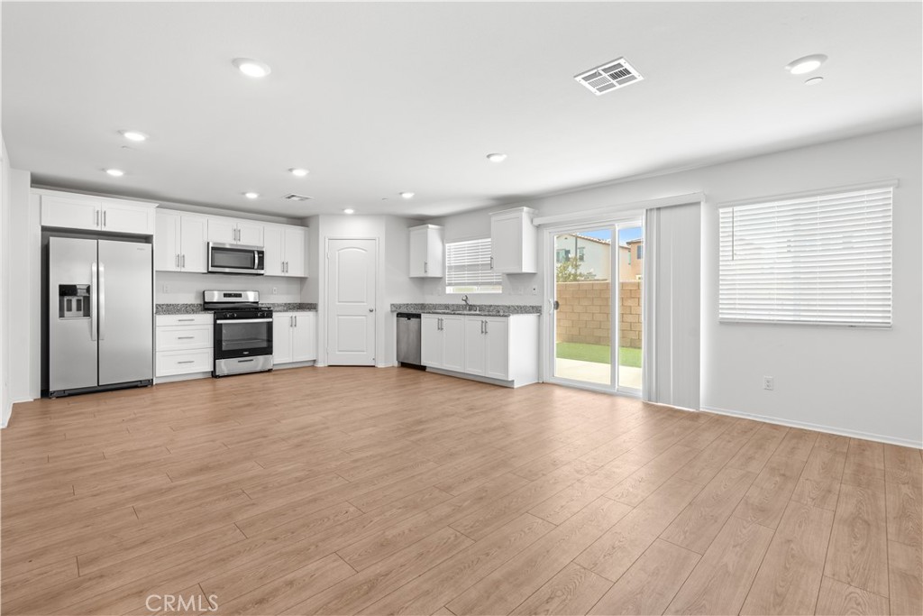 14063 Starlene St Property Photo 5