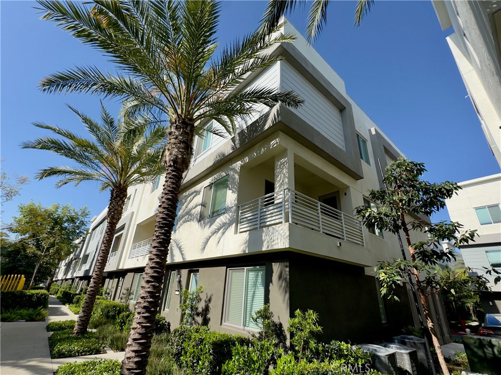 1868 S Westside Drive 28 Property Photo 2