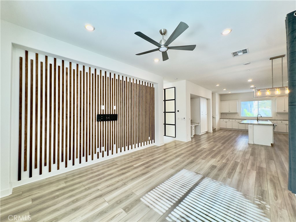 1868 S Westside Drive 28 Property Photo 3