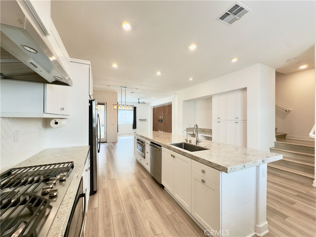 1868 S Westside Drive 28 Property Photo 14