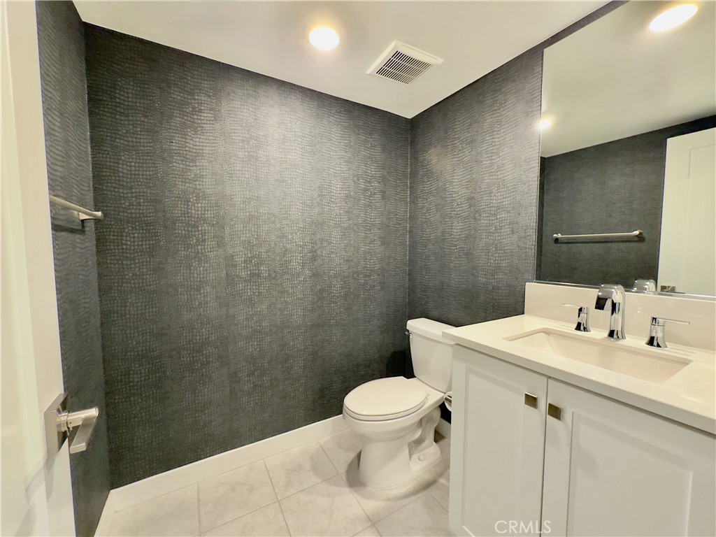 1868 S Westside Drive 28 Property Photo 17
