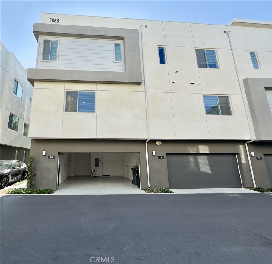 1868 S Westside Drive 28 Property Photo 41