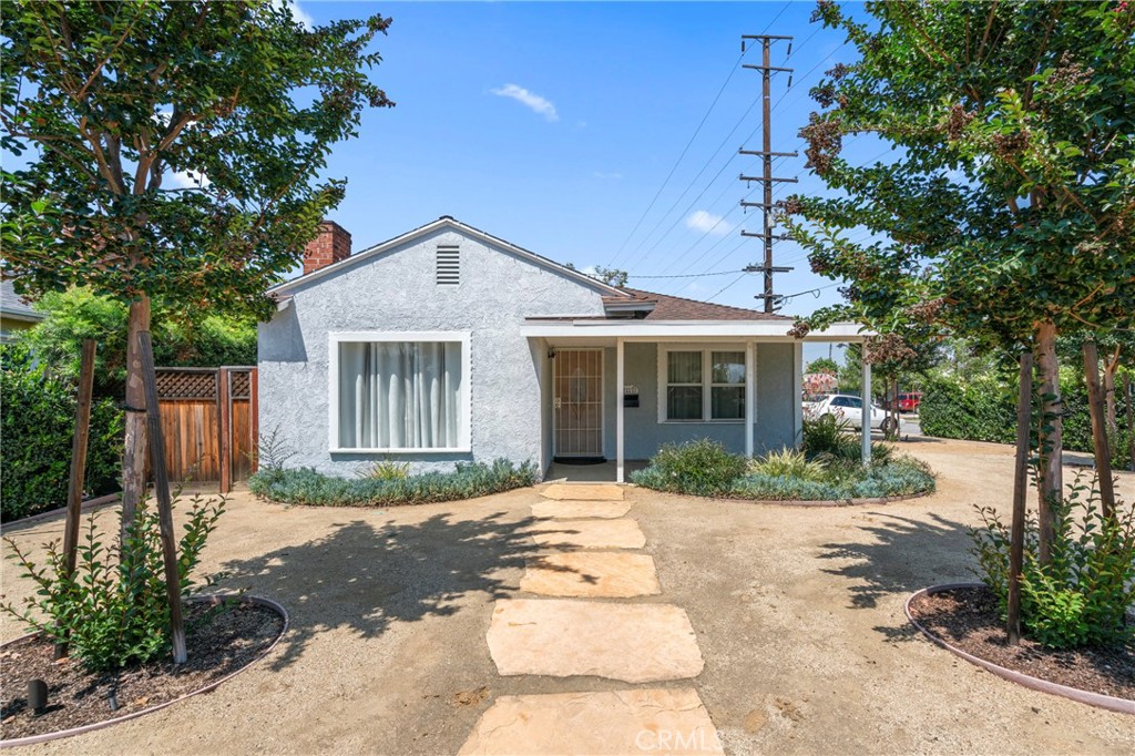 8461 Maxine Property Photo 1