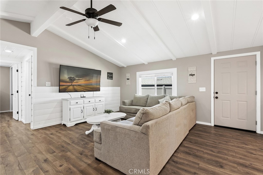 40914 Laredo Trail Property Photo 7
