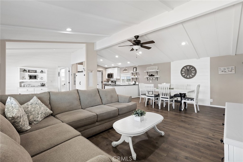 40914 Laredo Trail Property Photo 9