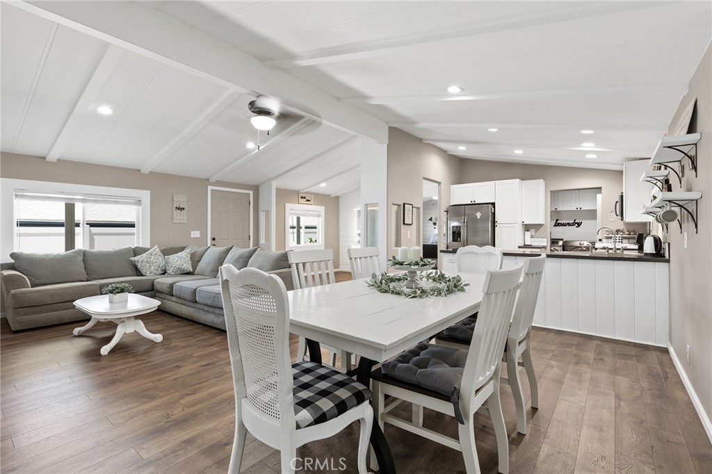 40914 Laredo Trail Property Photo 14