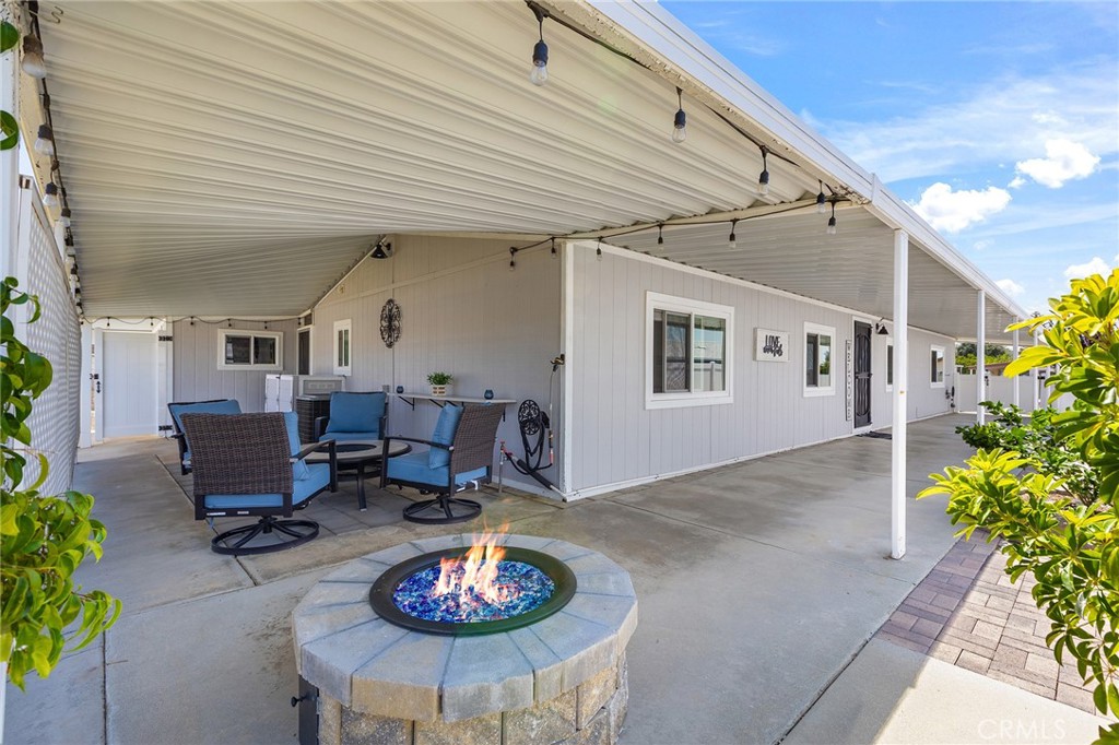 40914 Laredo Trail Property Photo 28