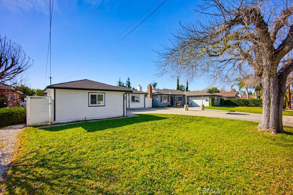 9805 Devon Street Property Photo 4
