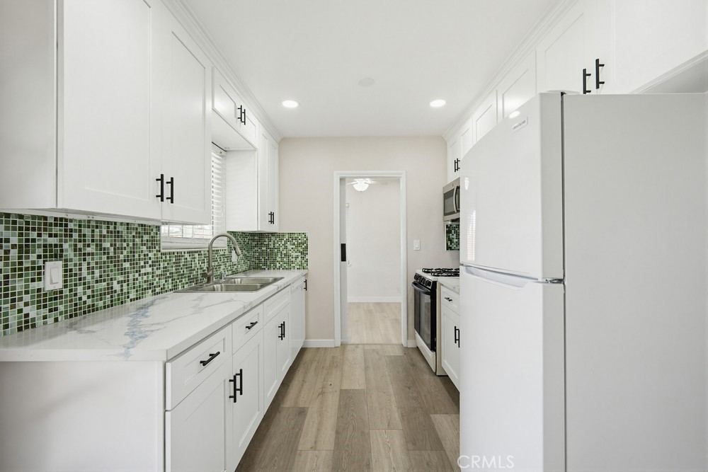 9805 Devon Street Property Photo 13