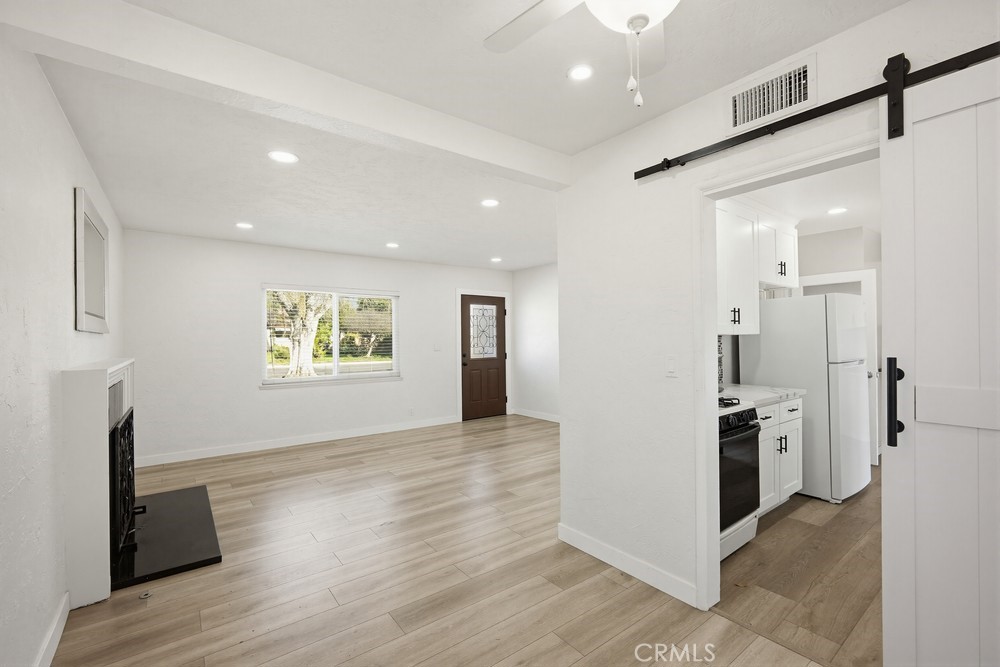 9805 Devon Street Property Photo 14