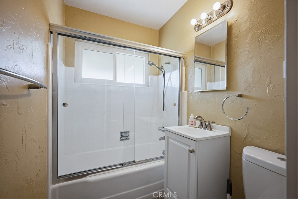 9805 Devon Street Property Photo 17