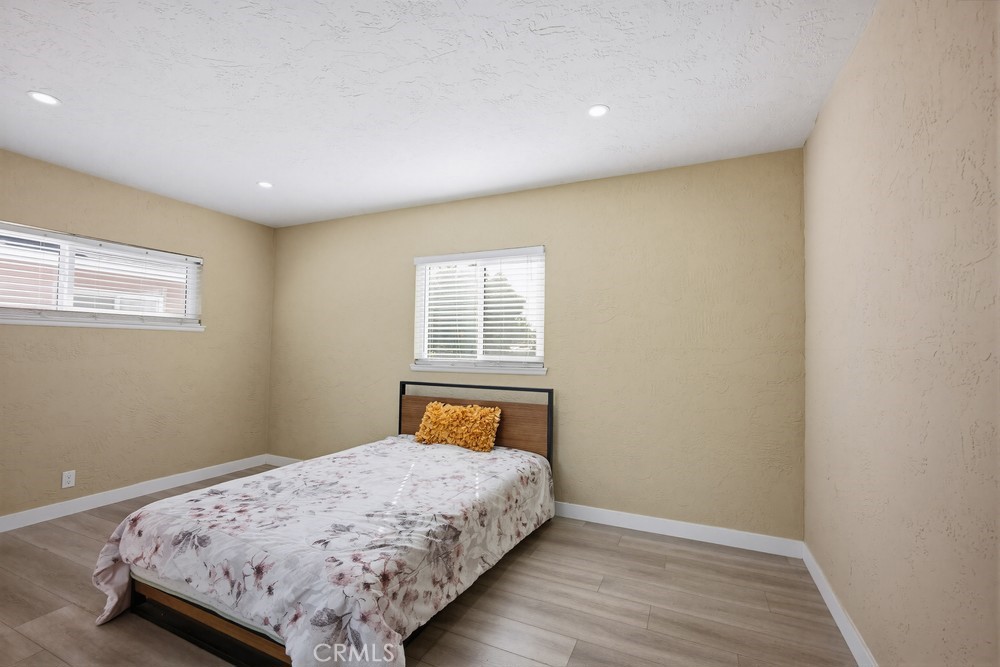 9805 Devon Street Property Photo 18