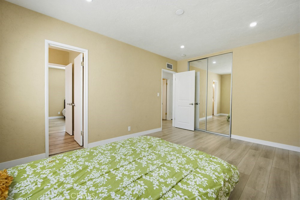 9805 Devon Street Property Photo 24