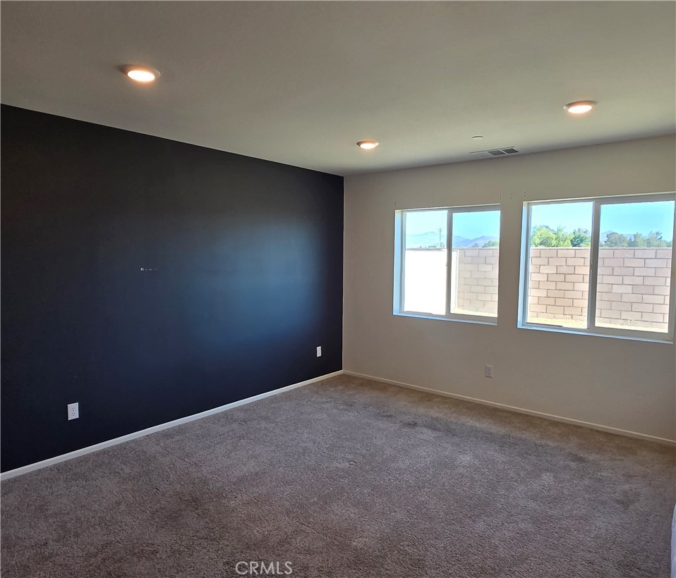 586 Directo Property Photo 8