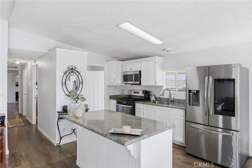 25114 Avenida Valencia Property Photo 1