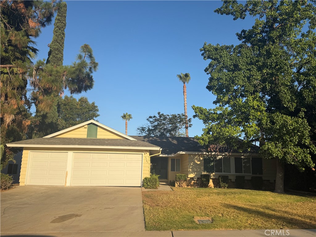 3385 Valencia Hill Property Photo 1