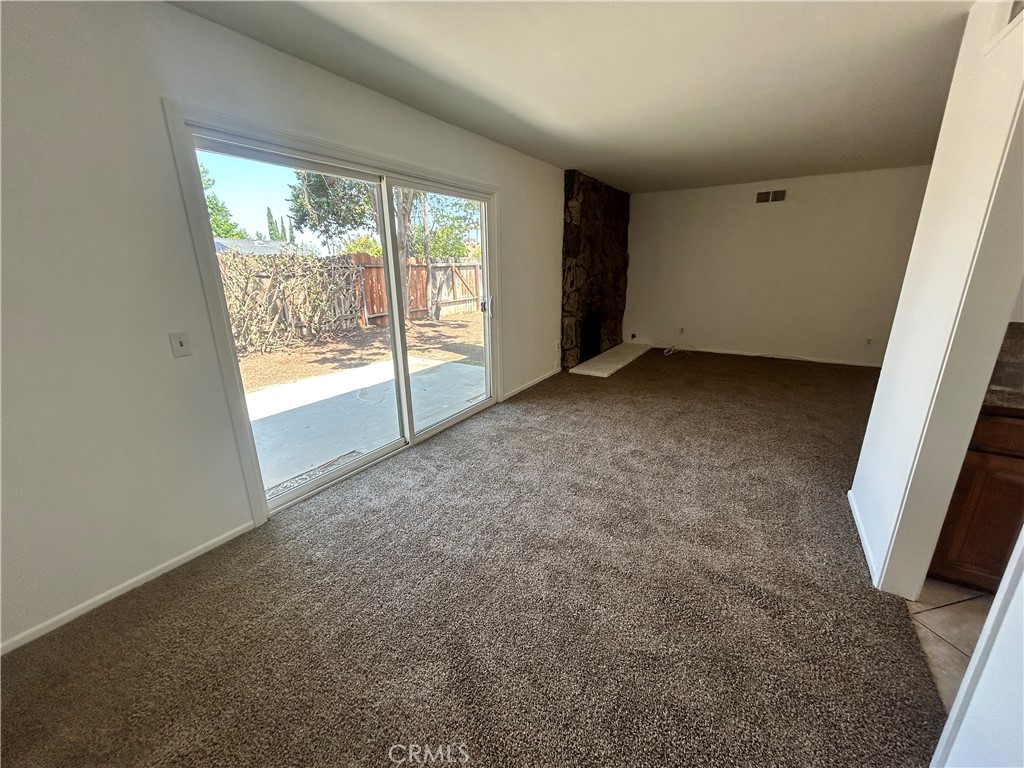 3385 Valencia Hill Property Photo 6