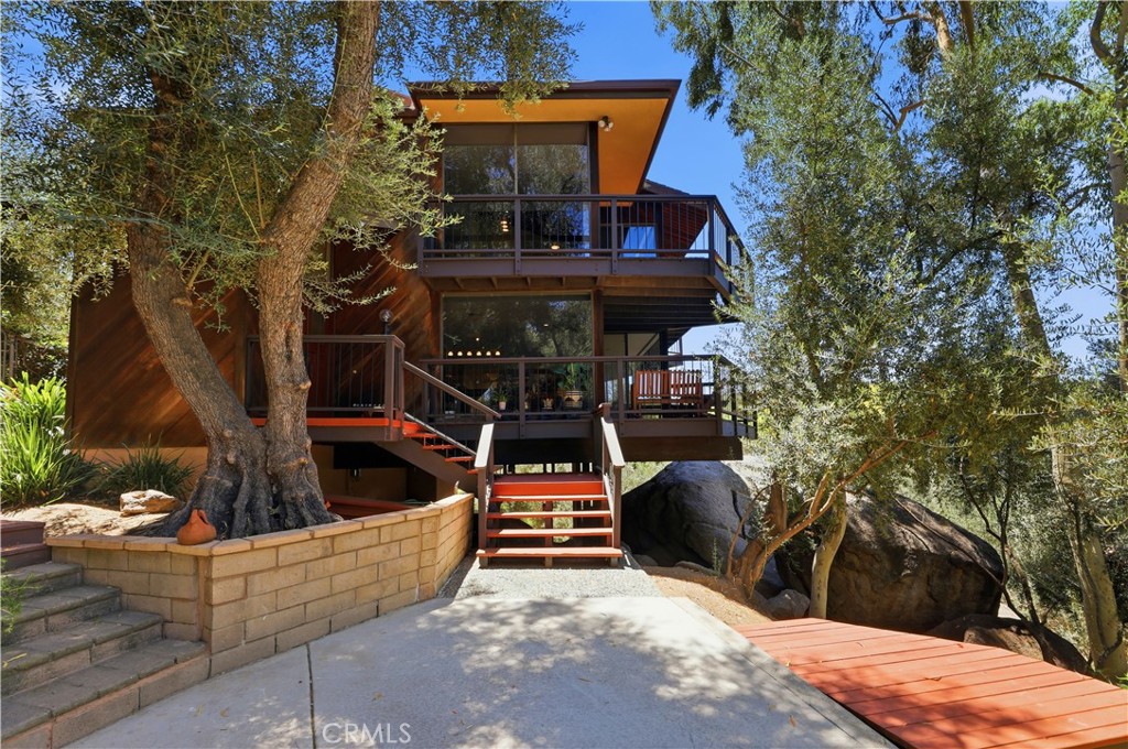 17115 Ranchero Property Photo 5