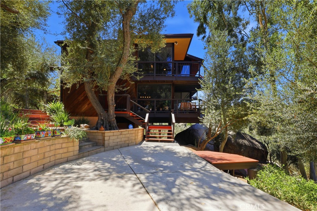17115 Ranchero Property Photo 6
