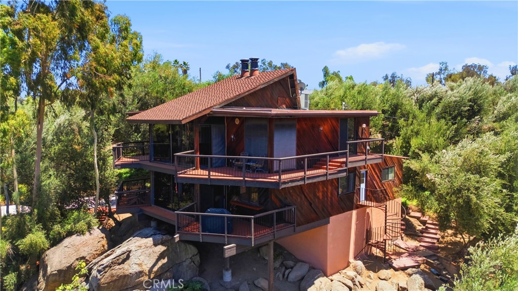 17115 Ranchero Property Photo 8