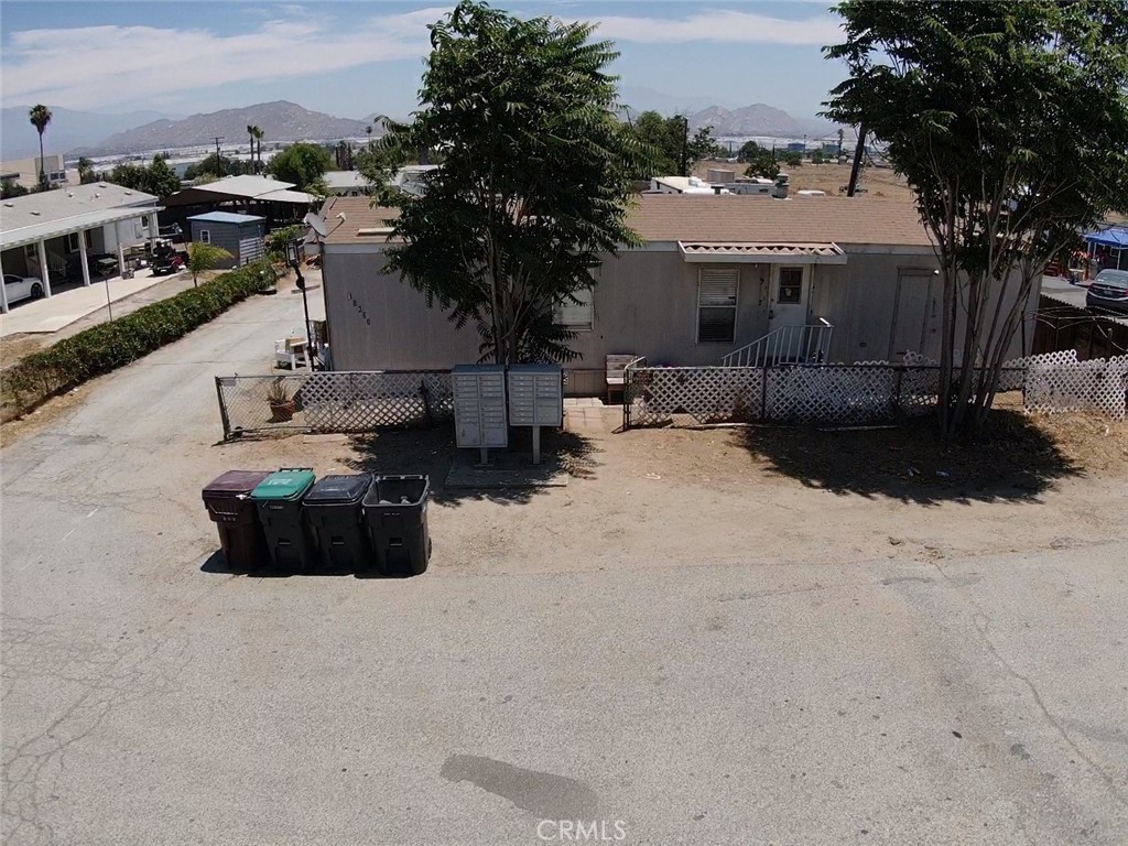 18360 Decker Property Photo 2