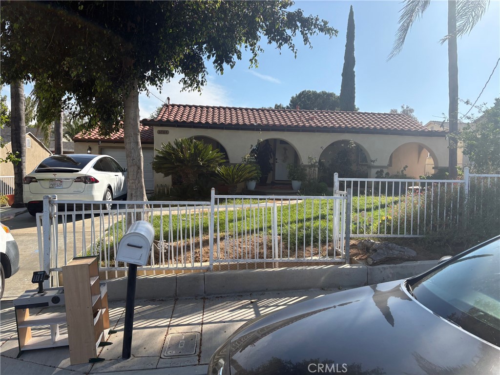 6764 Chadbourne Avenue A Property Photo 2