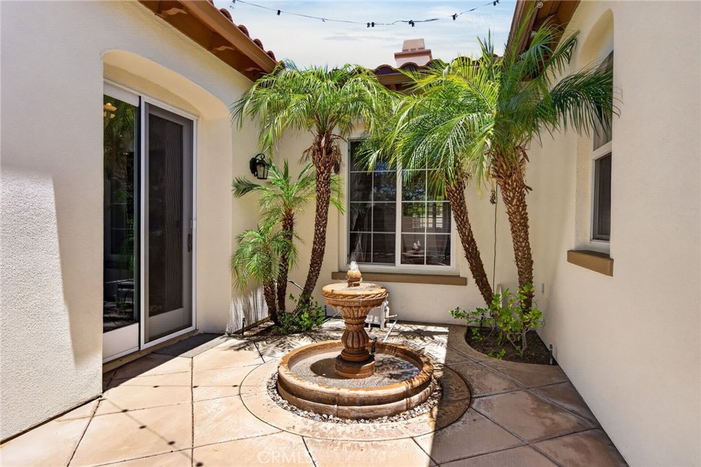 8059 Terraza Court Property Photo 18