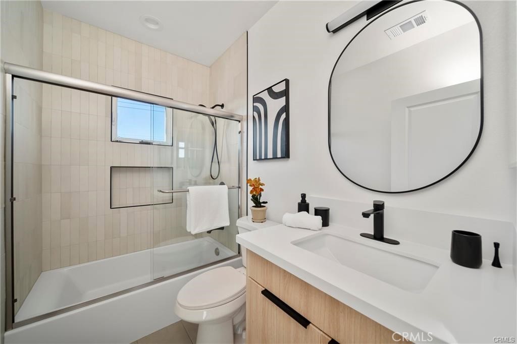 7692 9th Street 104 Property Photo 5