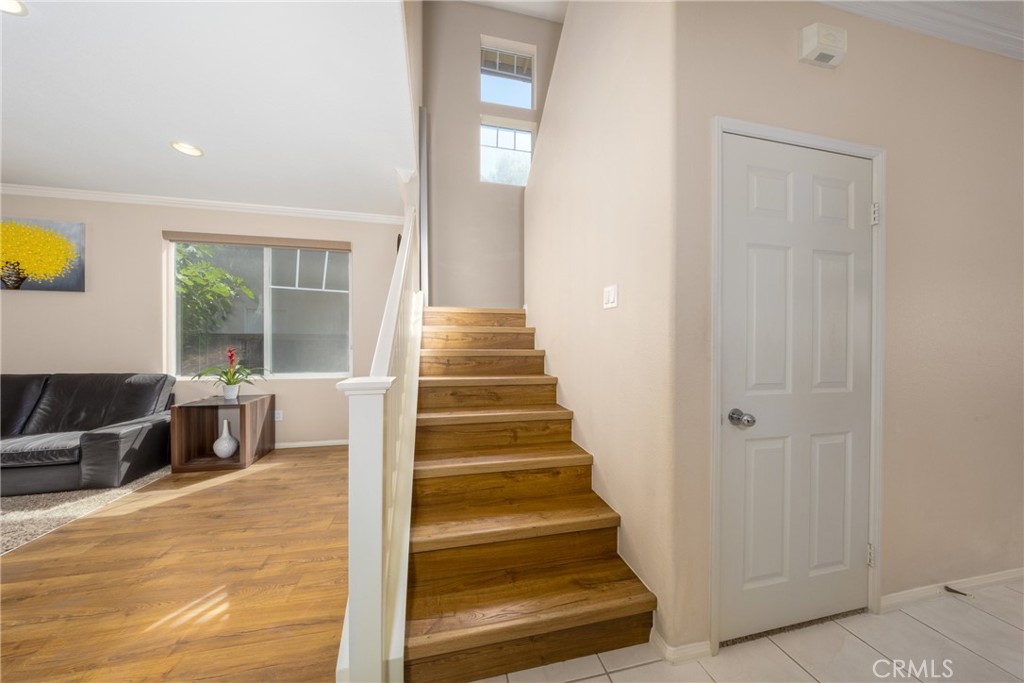 661 Alderbery Property Photo 8