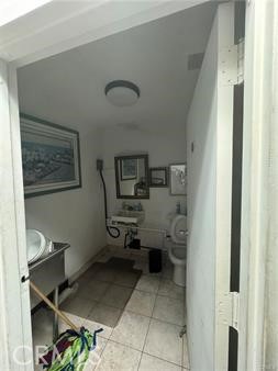 10949 Main St Property Photo 17