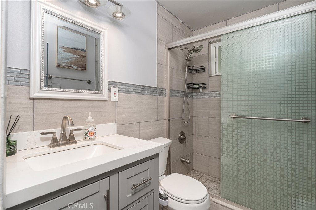 5717 N Hanlin Property Photo 17