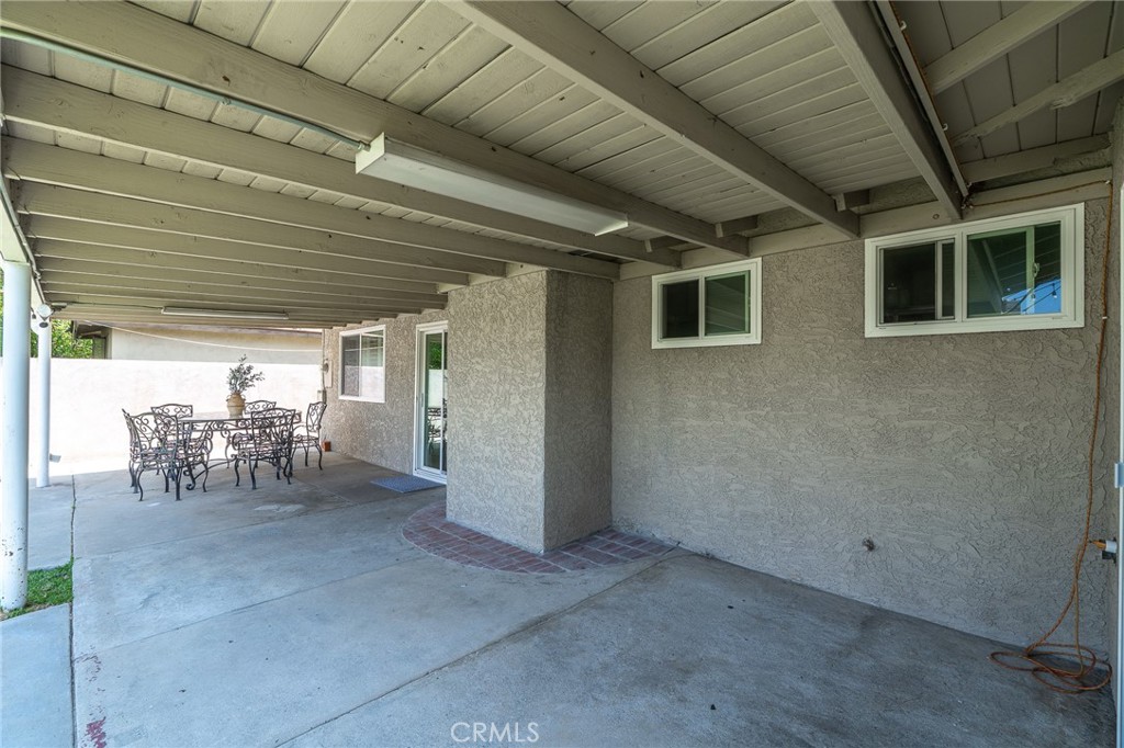 5717 N Hanlin Property Photo 30