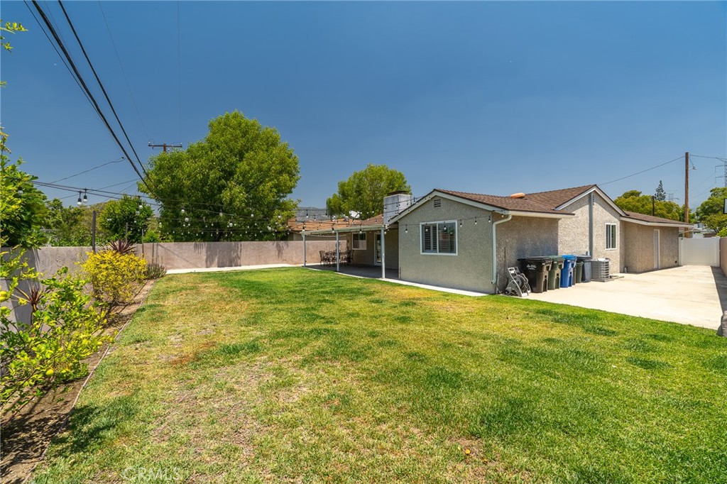 5717 N Hanlin Property Photo 32