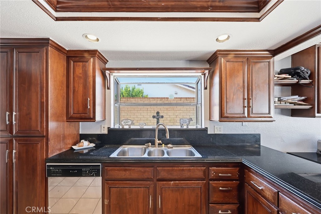 15060 Zieglinde Drive Property Photo 4