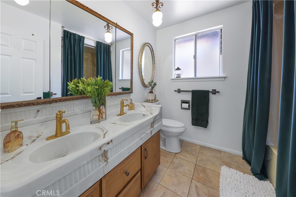 31050 Bedford Property Photo 32