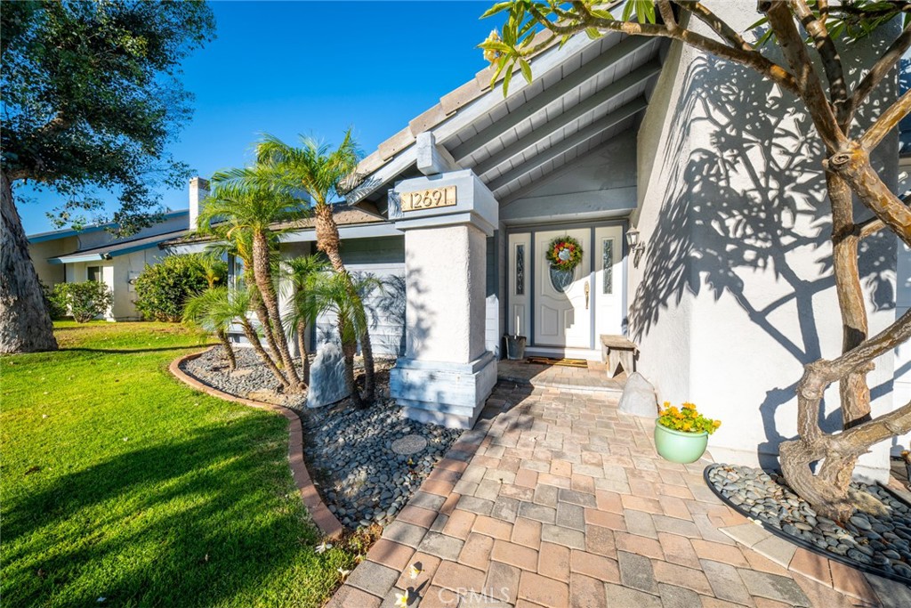 12691 Cypress Property Photo 4