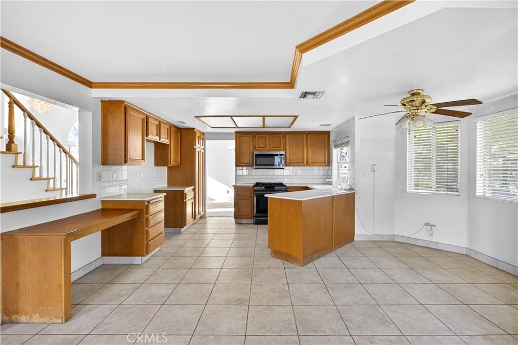6727 Hawkley Drive Property Photo 14