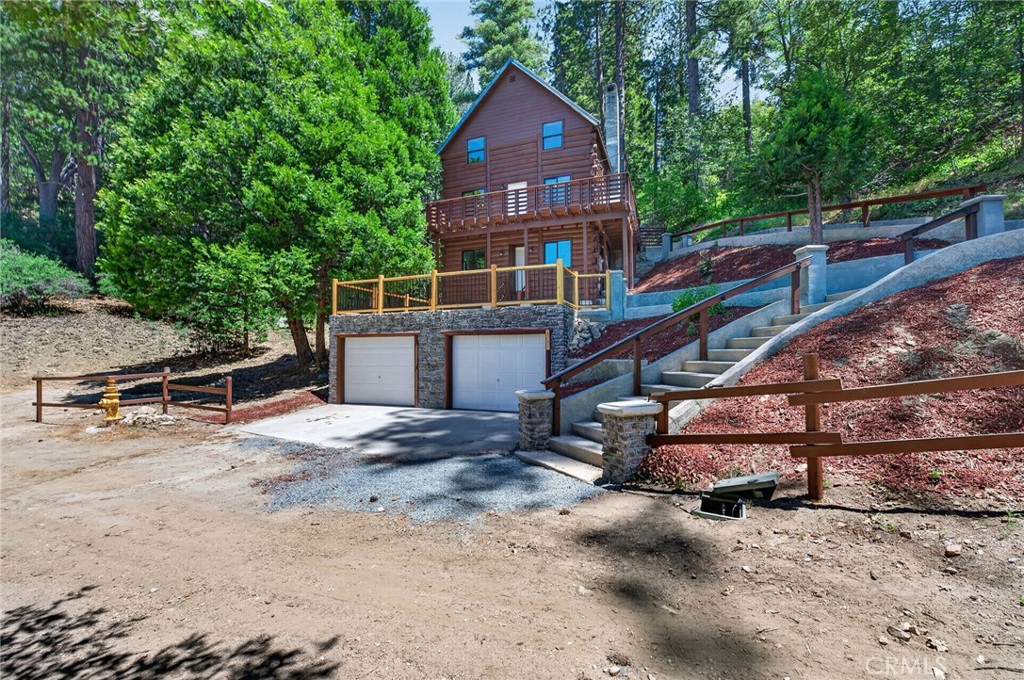 567 Maple Drive Property Photo 1