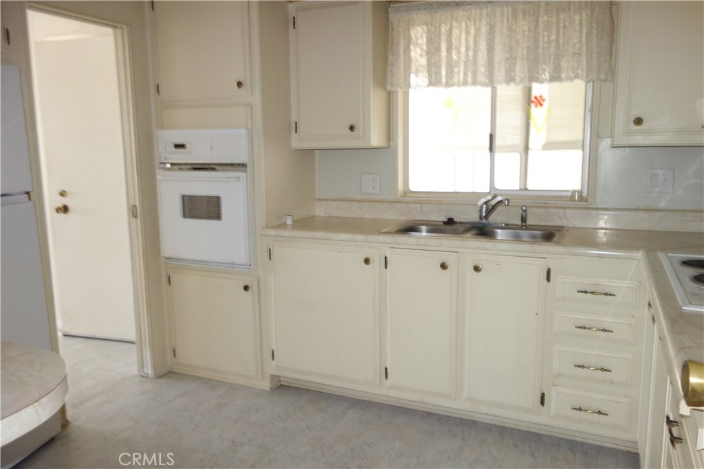 1785 Adela Road Property Photo 11