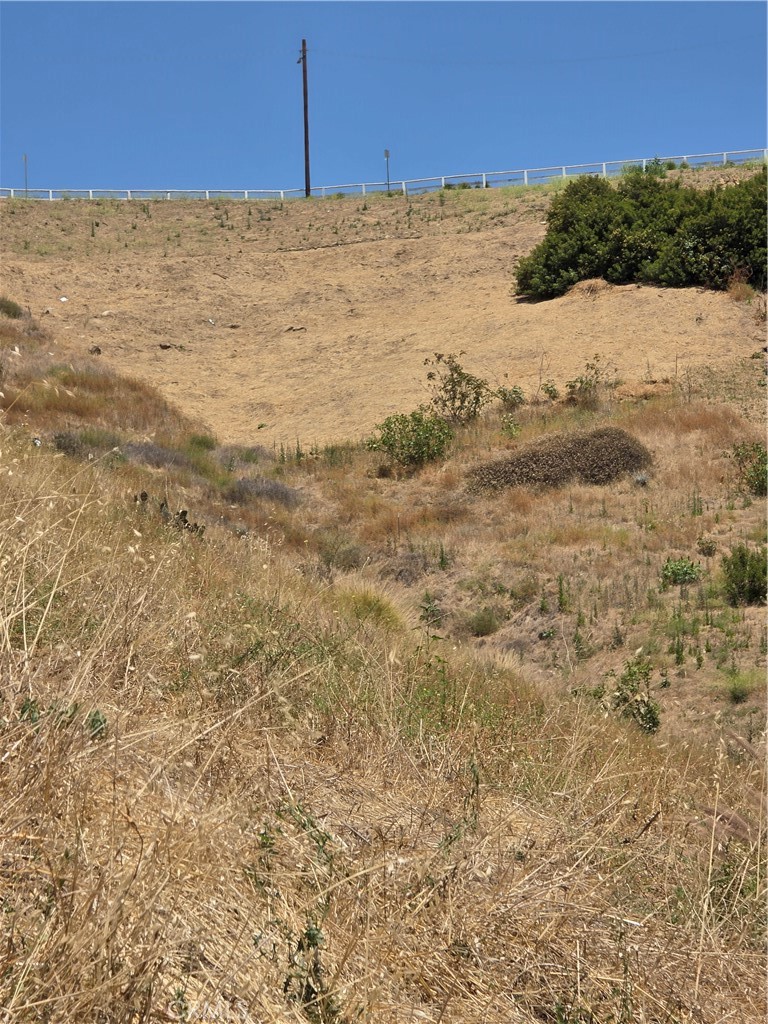 5451017 017 APN Property Photo 1